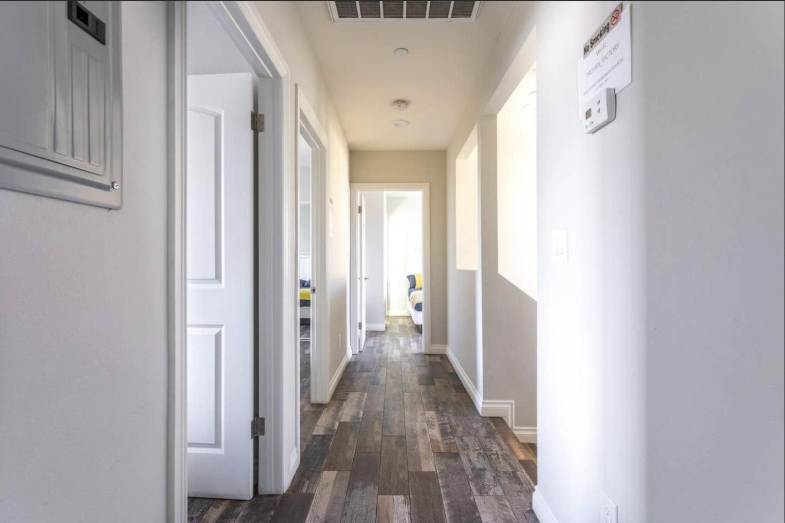 Cheerful 5br House With Parking Near Usc Hébergement de vacances Los Angeles